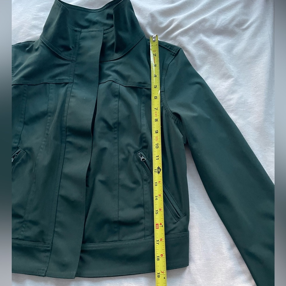 Lululemon Seize the Day Fuel Green Cropped Jacket 6 - Picture 9 of 11